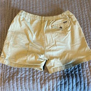 Chubbies 5 inch khaki shorts green size M